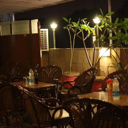 Hotel Rahul Palace Új-Delhi Étterem fotó