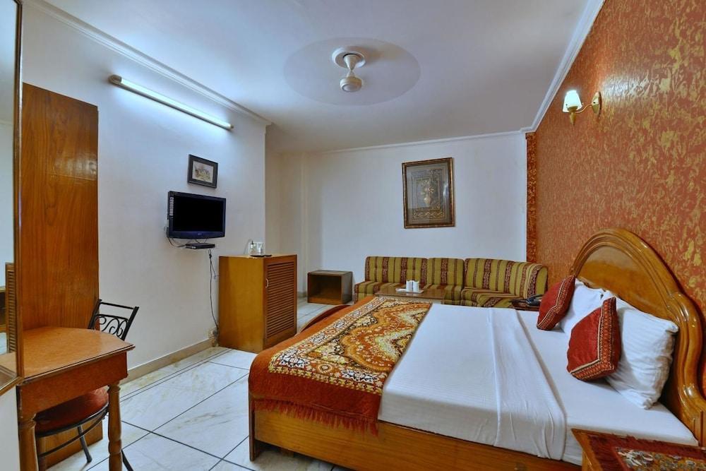 Hotel Rahul Palace Új-Delhi Kültér fotó