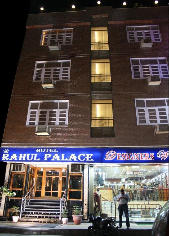 Hotel Rahul Palace Új-Delhi Kültér fotó