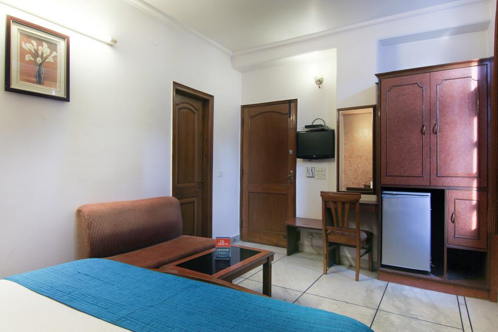 Hotel Rahul Palace Új-Delhi Kültér fotó