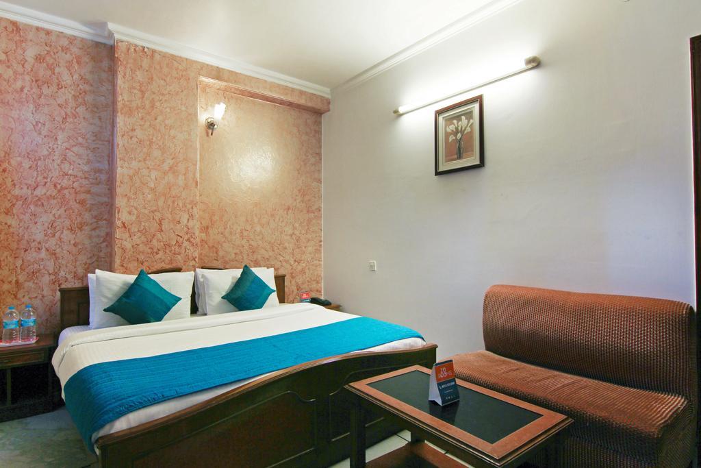 Hotel Rahul Palace Új-Delhi Szoba fotó