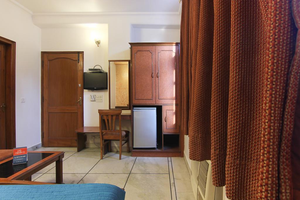 Hotel Rahul Palace Új-Delhi Szoba fotó