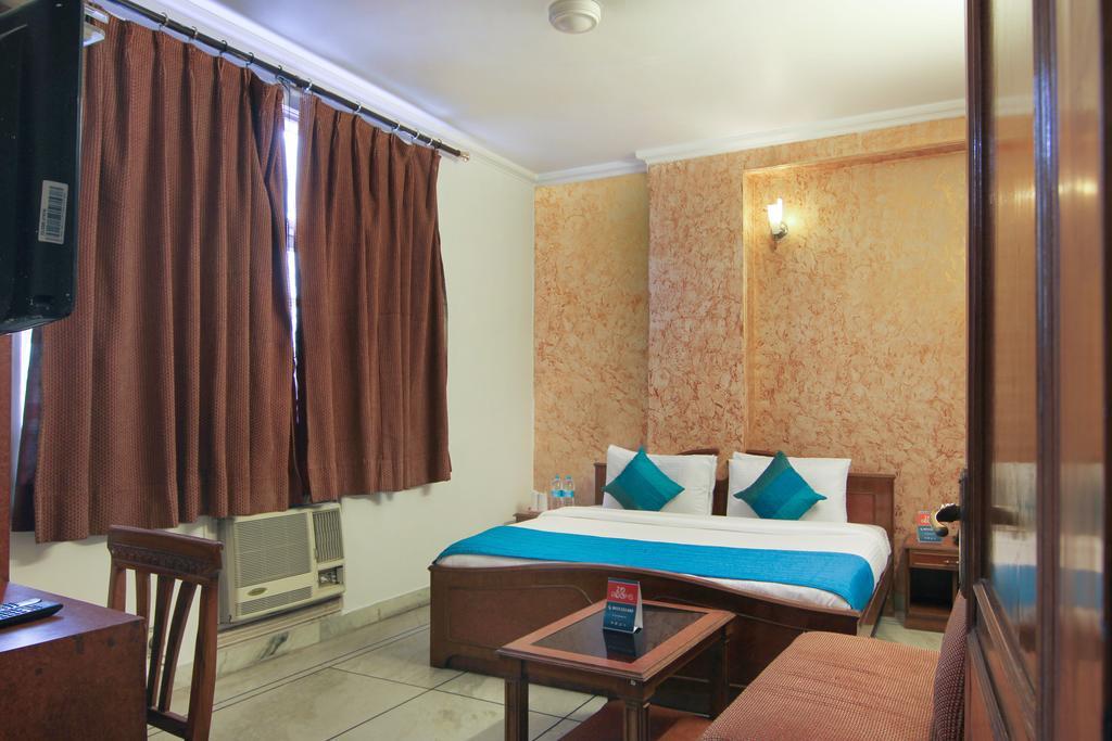 Hotel Rahul Palace Új-Delhi Szoba fotó