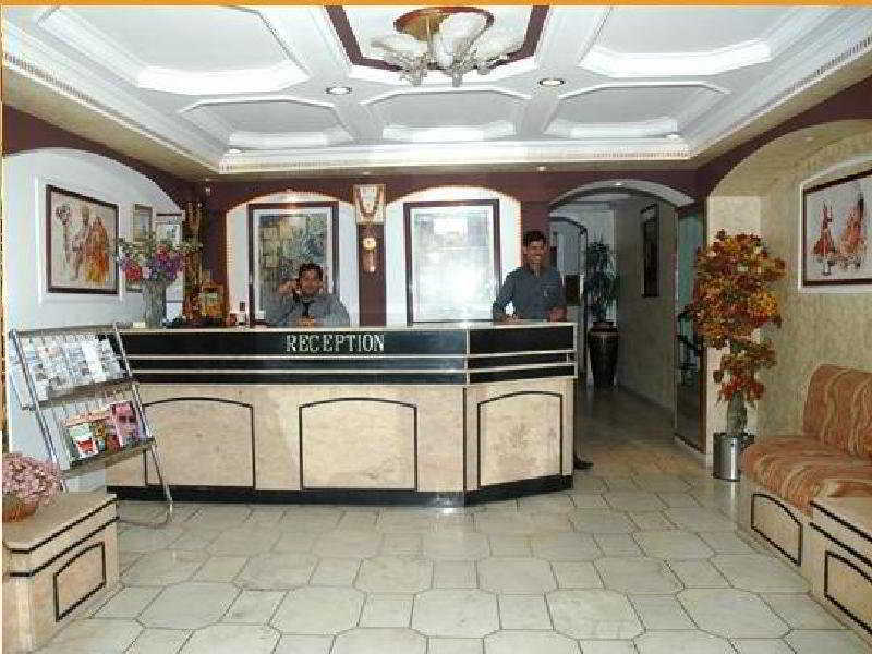 Hotel Rahul Palace Új-Delhi Beltér fotó