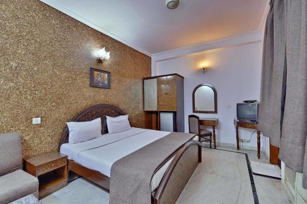 Hotel Rahul Palace Új-Delhi Kültér fotó