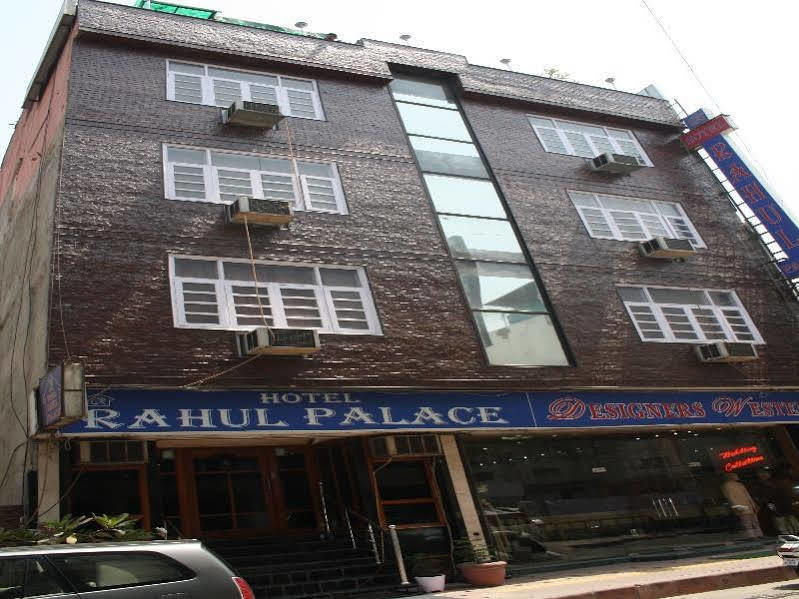 Hotel Rahul Palace Új-Delhi Kültér fotó